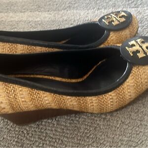Tory Burch Woven Tan and Black Flats